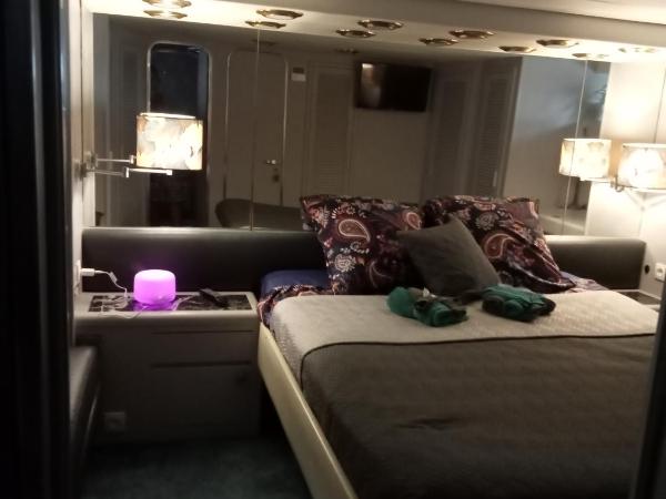 Loc de cabines sur Yacht : photo 1 de la chambre chambre lit king-size deluxe