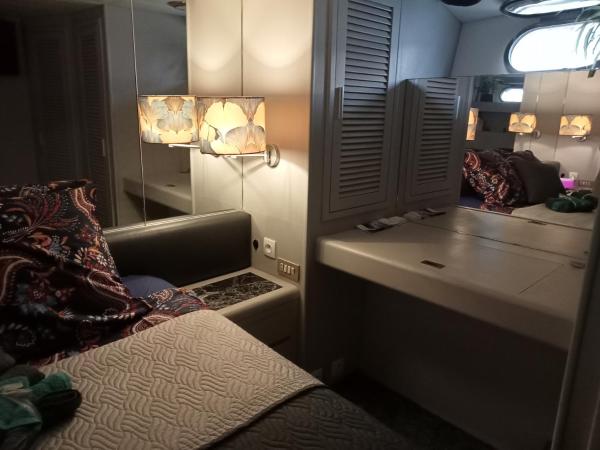 Loc de cabines sur Yacht : photo 2 de la chambre chambre lit king-size deluxe