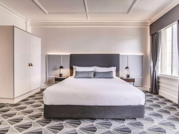 The Savoy Hotel on Little Collins Melbourne : photo 1 de la chambre deluxe station view king or twin room