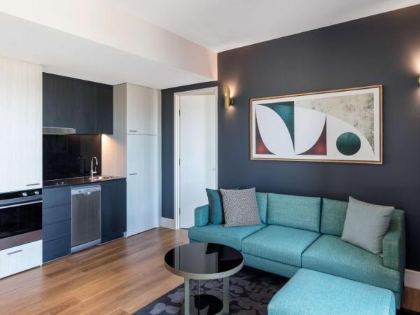 Adina Apartment Hotel Brisbane : photo 4 de la chambre appartement 1 chambre premier avec balcon