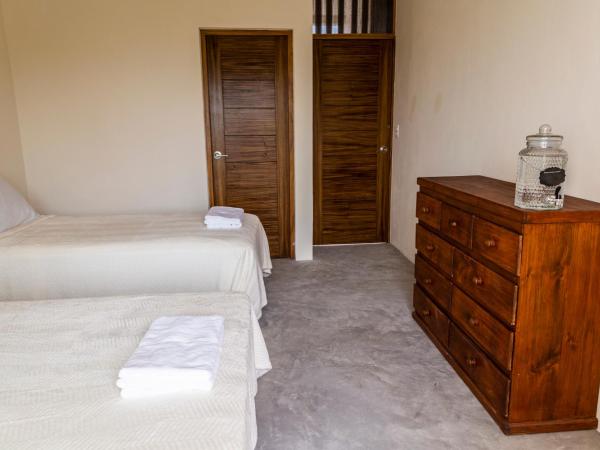 Ikarus Costa Mujeres Eco Lodge Sunset View : photo 3 de la chambre chambre double avec salle de bains privative