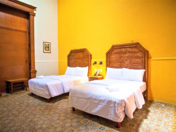 Hotel Real Toledo by Kavia : photo 8 de la chambre chambre double supérieure avec deux lits doubles