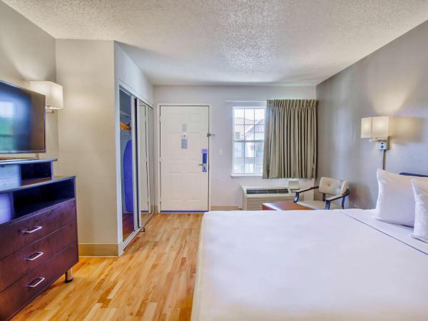 Studio 6-Phoenix, AZ - Deer Valley : photo 2 de la chambre chambre lit queen-size - non-fumeurs