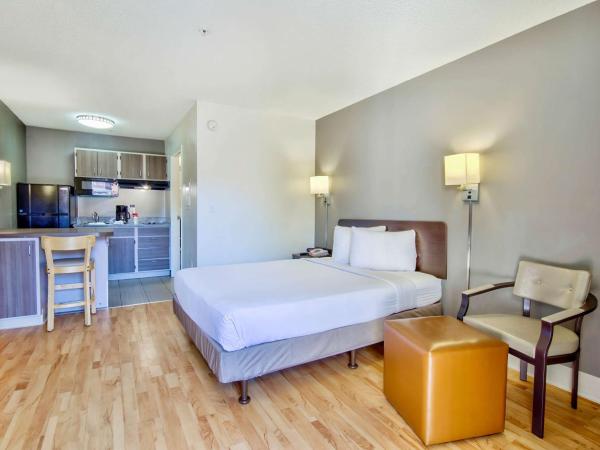 Studio 6-Phoenix, AZ - Deer Valley : photo 1 de la chambre chambre lit queen-size - non-fumeurs
