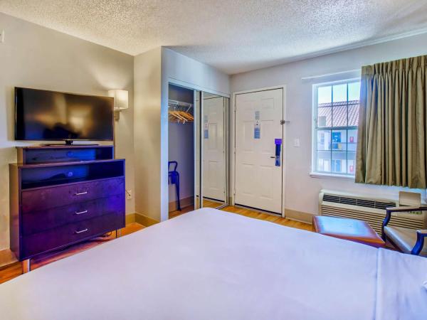 Studio 6-Phoenix, AZ - Deer Valley : photo 3 de la chambre chambre lit queen-size deluxe - fumeurs