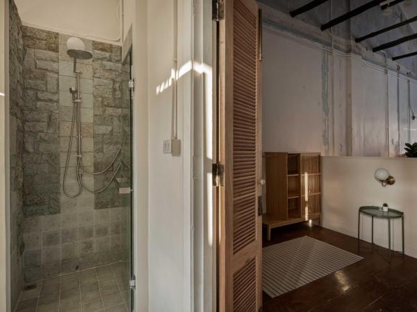 97 Yaowarat - Phuket Old Town : photo 6 de la chambre suite - vue sur ville