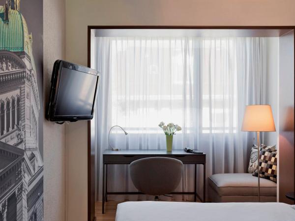 Hotel La Pergola : photo 3 de la chambre chambre affaires