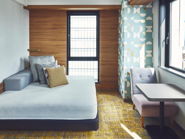 Holiday Inn Express Osaka City Centre- Midosuji, an IHG Hotel : photo 6 de la chambre room with three single beds and city view - high floor