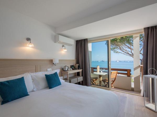 Hôtel La Roya : photo 1 de la chambre chambre avec balcon et vue sur mer