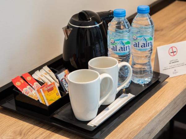 Kingsgate Canal Hotel by Millennium : photo 4 de la chambre standard room king bed