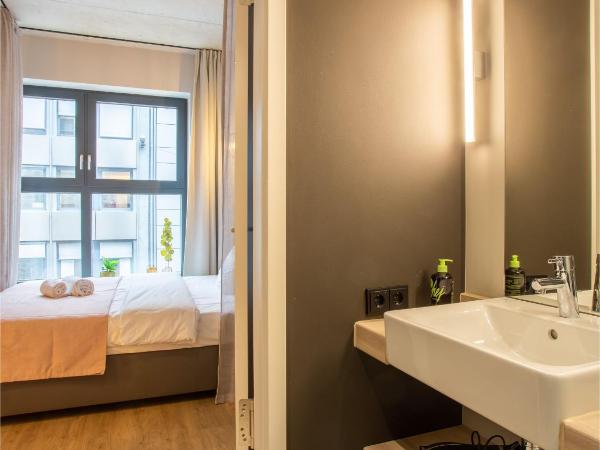 limehome Düsseldorf Stresemannstraße - Digital Access : photo 4 de la chambre chambre lit queen-size