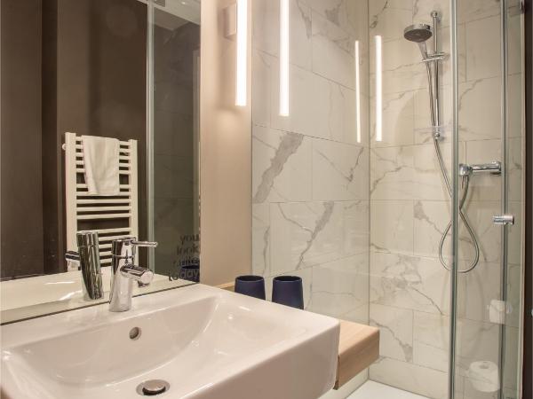 limehome Düsseldorf Stresemannstraße - Digital Access : photo 3 de la chambre chambre lit queen-size