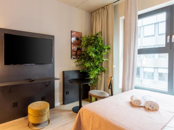 limehome Düsseldorf Stresemannstraße - Digital Access : photo 7 de la chambre chambre lit queen-size