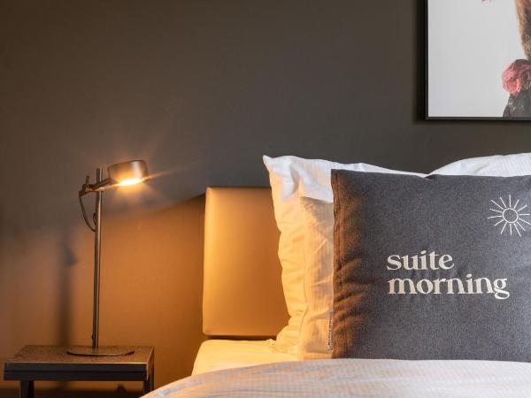 limehome Düsseldorf Stresemannstraße - Digital Access : photo 4 de la chambre suite avec canapé-lit