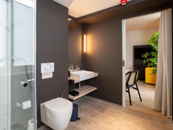 limehome Düsseldorf Stresemannstraße - Digital Access : photo 9 de la chambre chambre simple