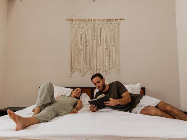 Caleta Hostel Rooftop & Pool : photo 3 de la chambre chambre deluxe