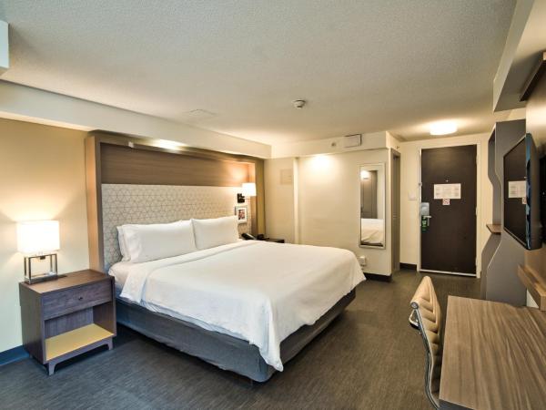 Holiday Inn Toronto Downtown Centre, an IHG Hotel : photo 5 de la chambre chambre lit king-size premium
