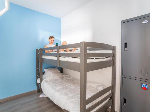 Hostel Ambassade Bretonne Vieux-Port : photo 4 de la chambre lit dans dortoir mixte de 6 lits