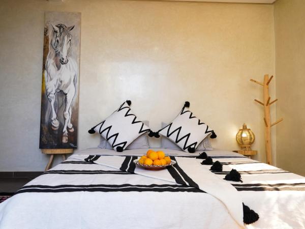 Fleur de cactus, Guesthouse, Tamraght : photo 2 de la chambre studio lit king-size