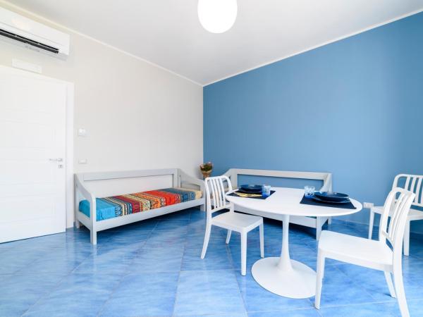 Il Papavero Residence Arbostella : photo 5 de la chambre appartement avec balcon