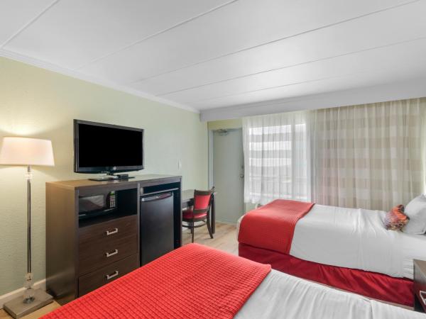 Sandcastle Resort : photo 5 de la chambre chambre avec 2 lits doubles - vue partielle sur océan