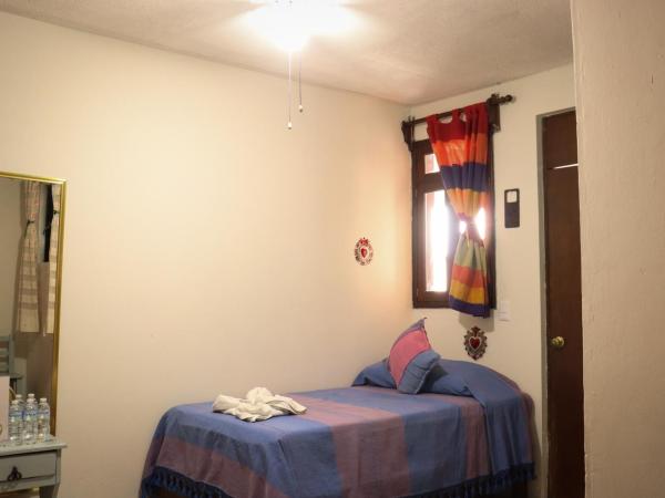 Posada Don Mario : photo 10 de la chambre chambre triple basique avec salle de bains commune