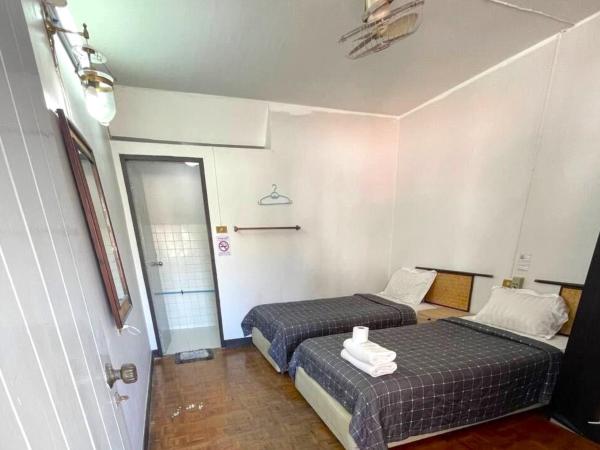 Chomdoi House Hotel SHA Extra Plus : photo 3 de la chambre budget fan room