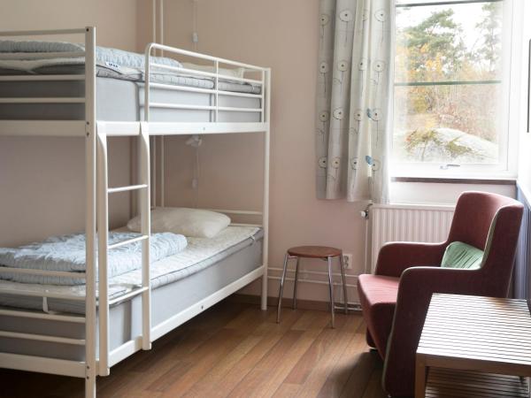 Kvibergs Vandrarhem - Hostel : photo 2 de la chambre chambre simple avec salle de bains commune