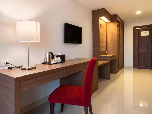 Riche Hua Hin Hotel - SHA Plus : photo 7 de la chambre chambre lit king-size deluxe