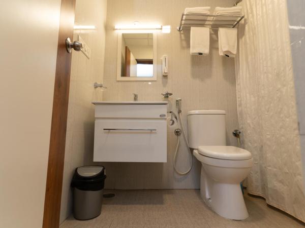 Regal Suites : photo 5 de la chambre chambre double avec balcon