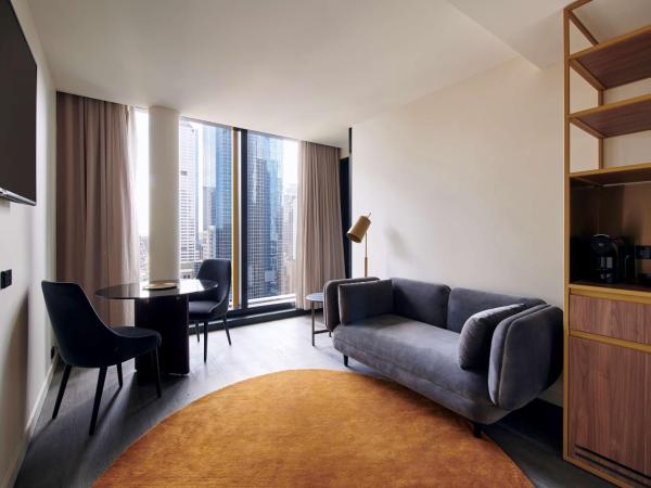 Quincy Hotel Melbourne : photo 3 de la chambre skyline view plus king