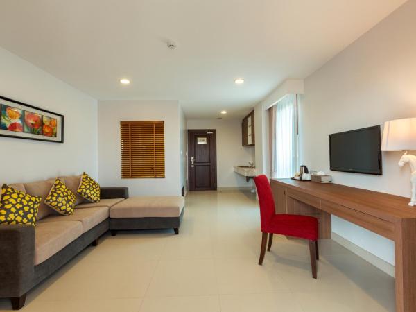 Riche Hua Hin Hotel - SHA Plus : photo 6 de la chambre suite avec jacuzzi