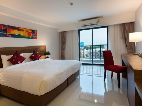 Riche Hua Hin Hotel - SHA Plus : photo 7 de la chambre suite avec jacuzzi