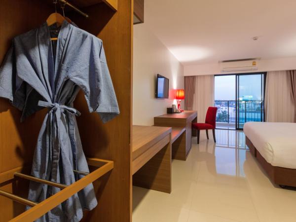 Riche Hua Hin Hotel - SHA Plus : photo 9 de la chambre suite avec jacuzzi