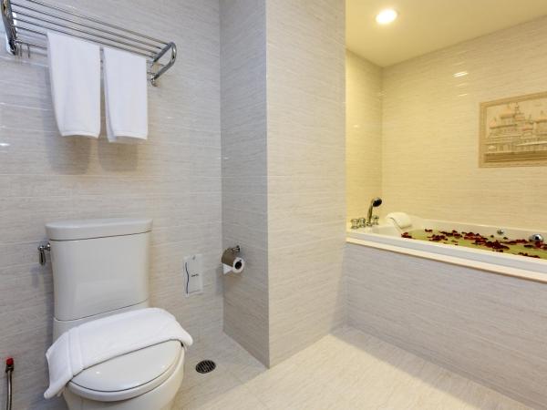 Riche Hua Hin Hotel - SHA Plus : photo 5 de la chambre family jacuzzi suite 