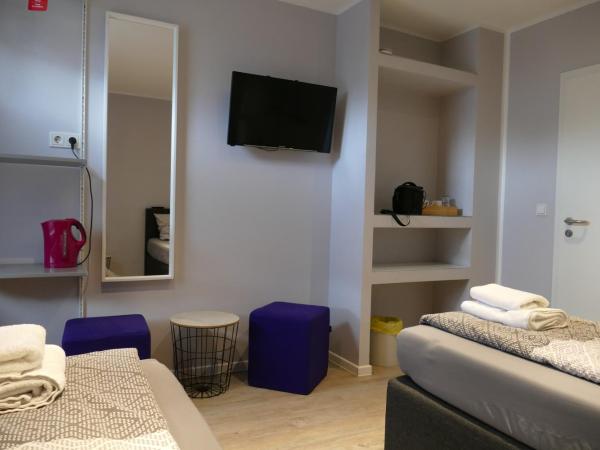 Pension Sölde : photo 2 de la chambre chambre double avec salle de bains commune