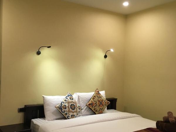 Serene Lanta Resort : photo 2 de la chambre chambre double deluxe