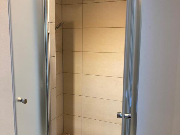 Minimal Hostel No.43 : photo 3 de la chambre chambre double avec salle de bains commune