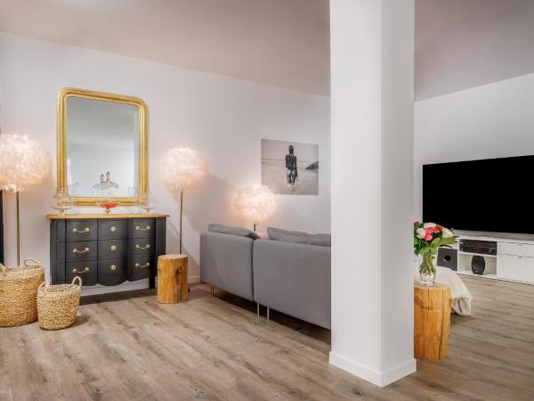 Belfry & Spa by Ligne St Barth : photo 6 de la chambre suite deluxe avec balcon et accès gratuit au spa - vue sur sanctuaire