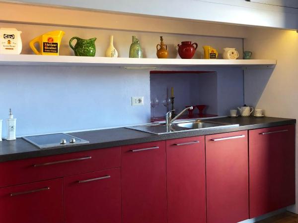 suite with terrace in Milan naviglio pavese : photo 6 de la chambre chambre double avec salle de bains privative