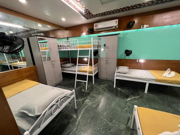 Backpackers hostel : photo 3 de la chambre lit dans dortoir mixte de 8 lits