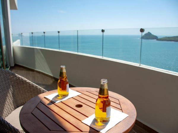 HOTEL TRAMONTO MAZATLAN : photo 3 de la chambre chambre quadruple - vue sur mer