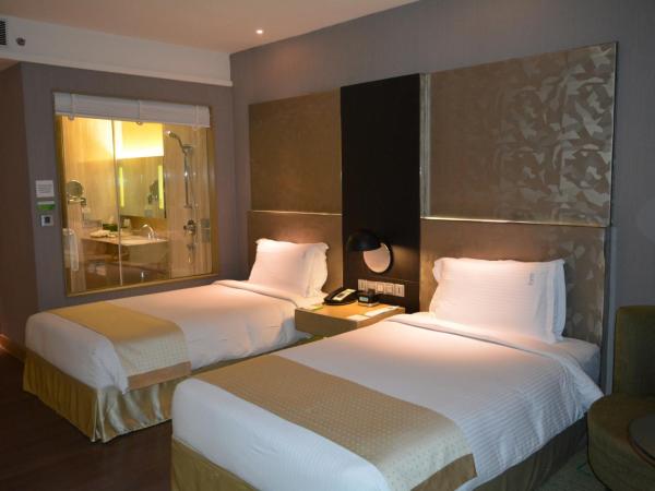 Holiday Inn New Delhi International Airport, an IHG Hotel : photo 1 de la chambre chambre lit king-size standard - accessible aux personnes à mobilité réduite