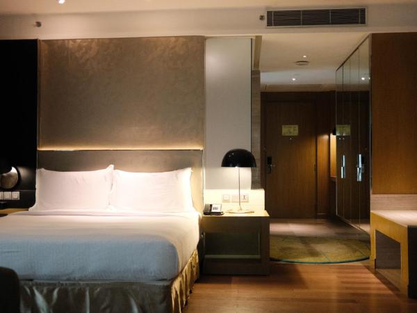 Holiday Inn New Delhi International Airport, an IHG Hotel : photo 6 de la chambre suite junior lit king-size - non-fumeurs