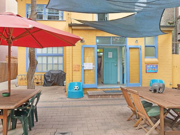 PodBed Sydney : photo 3 de la chambre bed in 12 mix bed dormitory with bathroom (18-35 ages only)