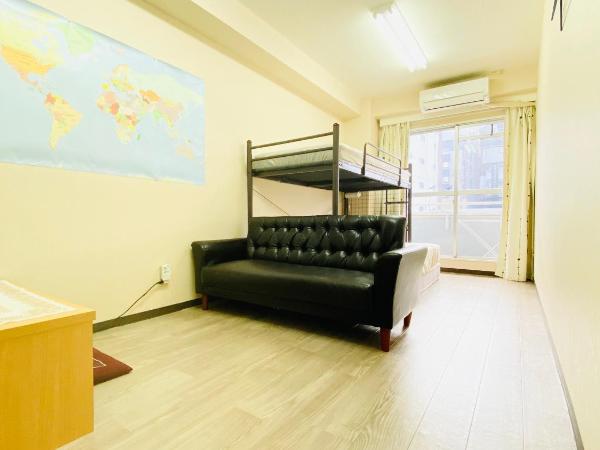 GUEST HOUSE B's FiveⅡ : photo 1 de la chambre chambre quadruple avec salle de bains privative