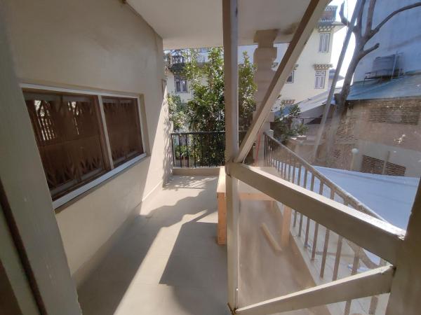 Laughing Buddha Guest House & Villa : photo 3 de la chambre chambre double avec balcon