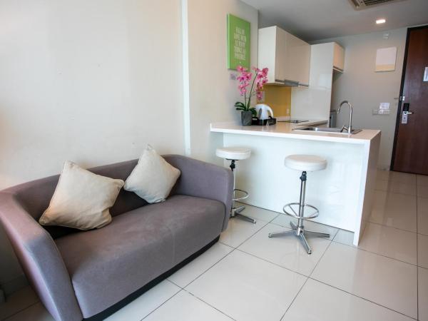 Sky Hotel : photo 3 de la chambre suite studio