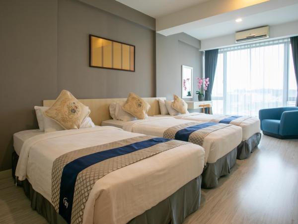 Sky Hotel : photo 7 de la chambre executive quad suite