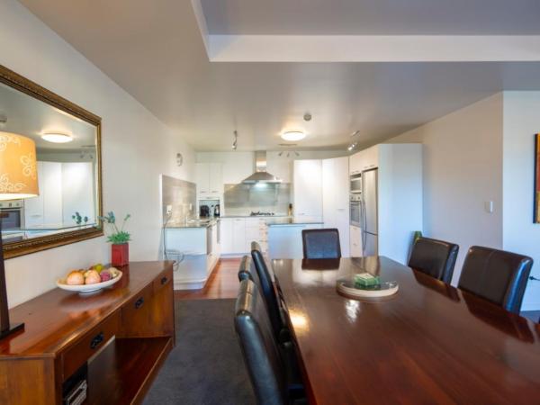 The Glebe Apartments : photo 7 de la chambre appartement 3 chambres avec cour